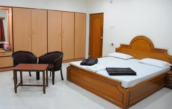 Lloyds Guest House, North Boag Road, T. Nagar Rumah tetamu 2*