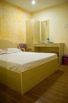 Hotel Season 4 Residences - Teynampet Near Apollo Hospital ,balaji Dental, Us Consulate