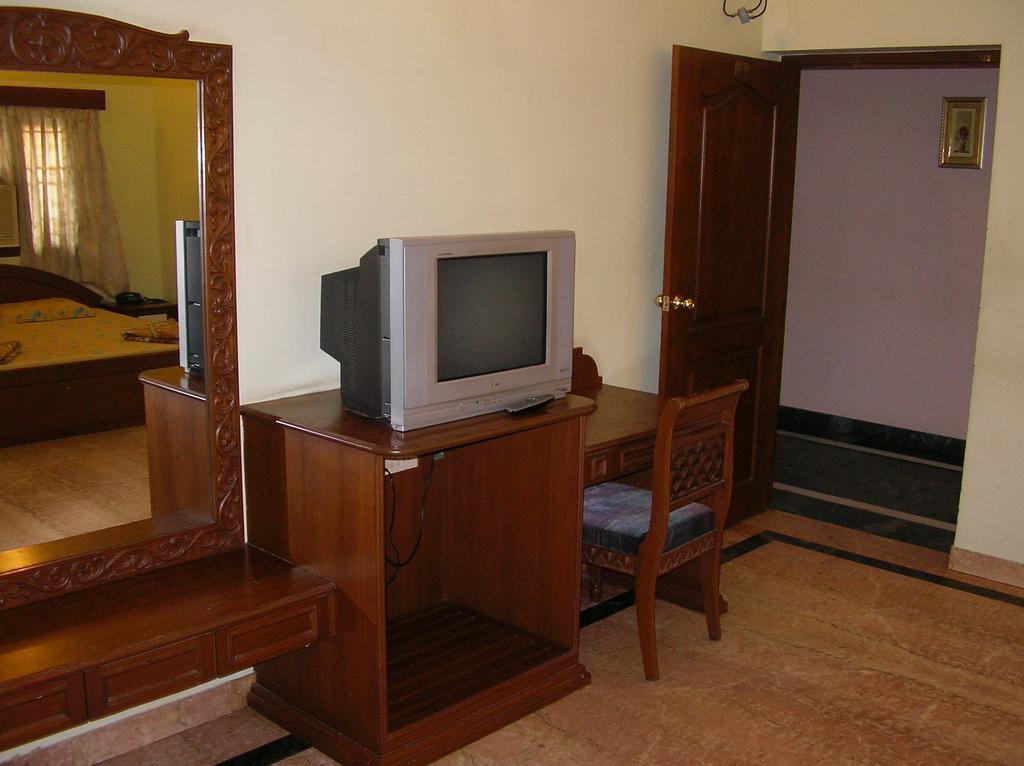 Lloyds Serviced Apartments,krishna Street,t Nagar Guest house Chennai