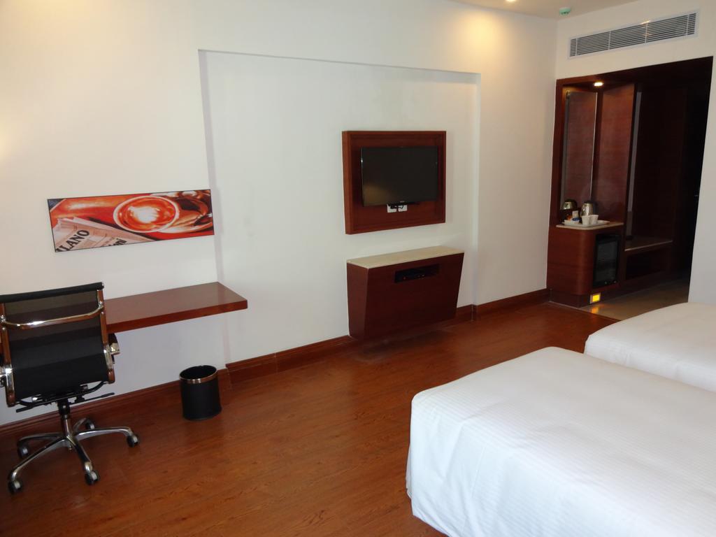 Abu Palace Hotel 3*