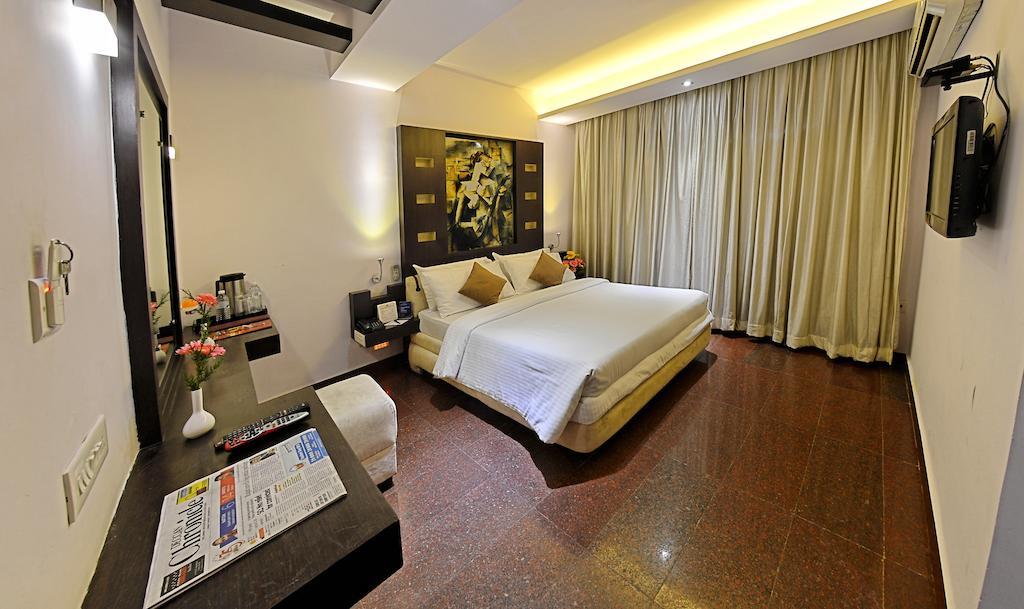 Hotel Gokulam Park 3*