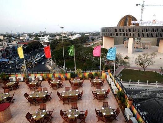 Hotel Priyadarshini Park 3*