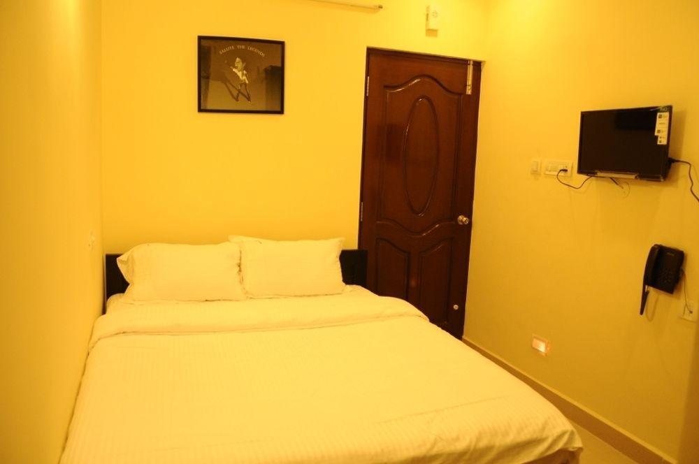 Hotel Balaji Residency 3*