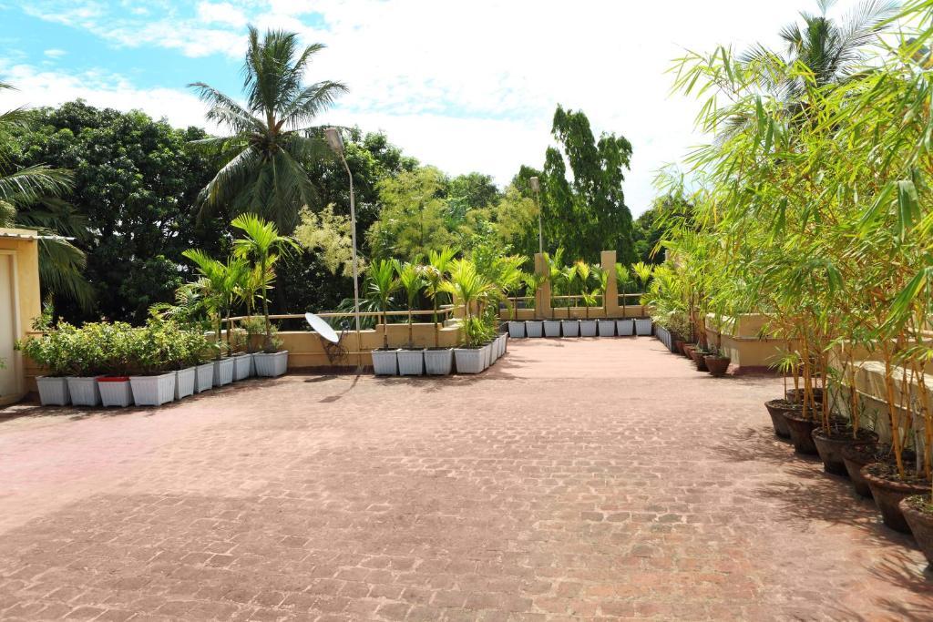 Hanu Reddy Residences Wallace Garden Guest house