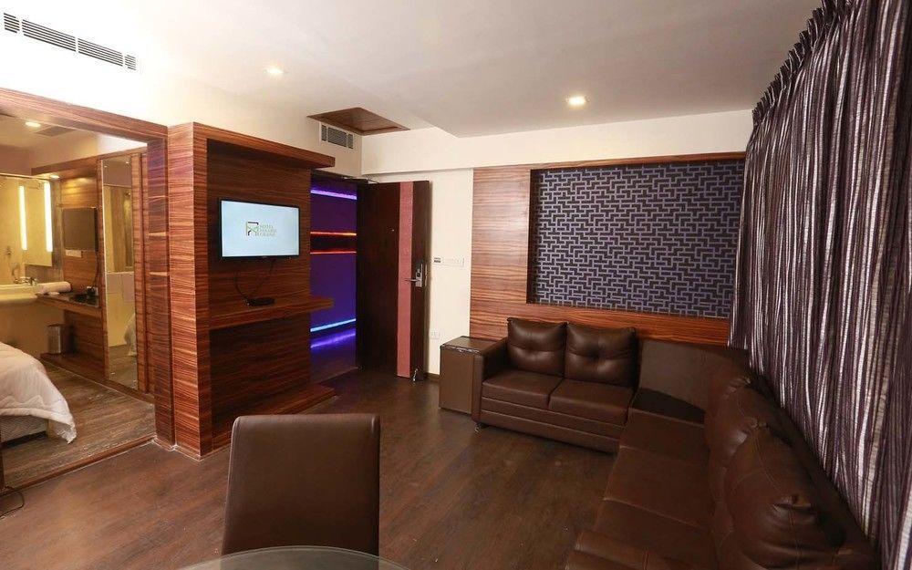Katil M Grand Chennai