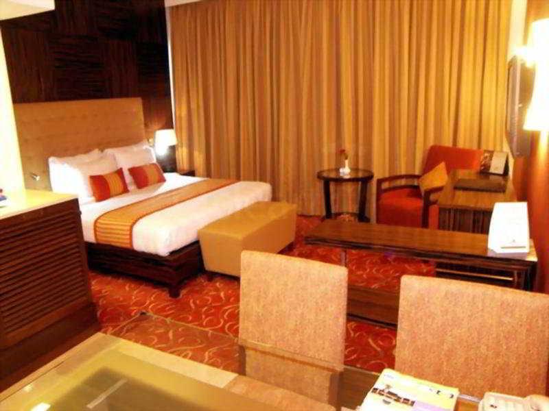 Pride Hotel, 4*