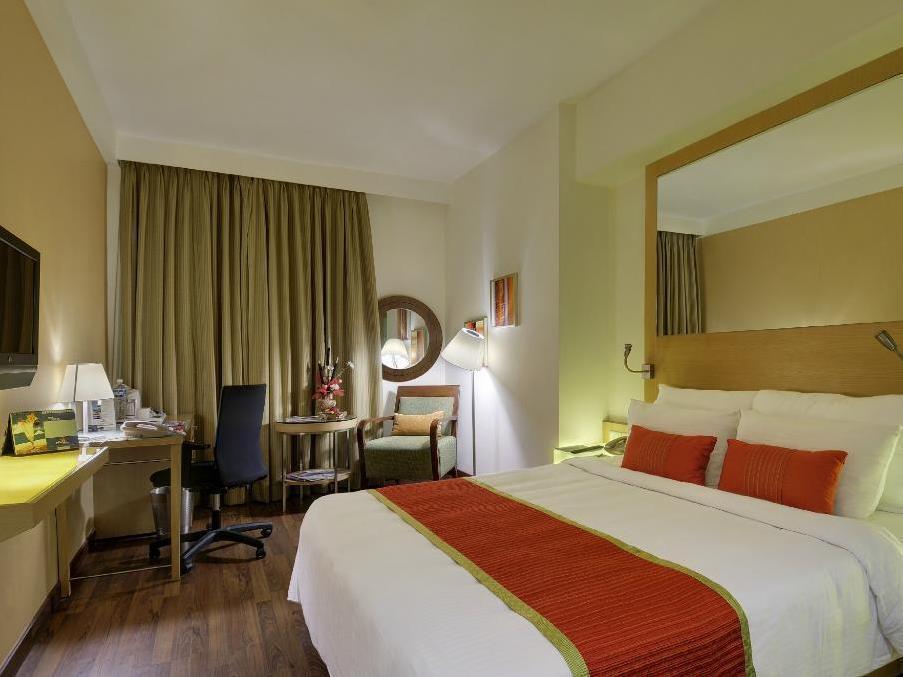 Pride Hotel, Hotel 4*