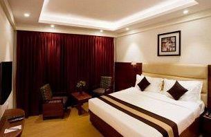 Royal Regency Lifotel By Crossway Hotel 3*