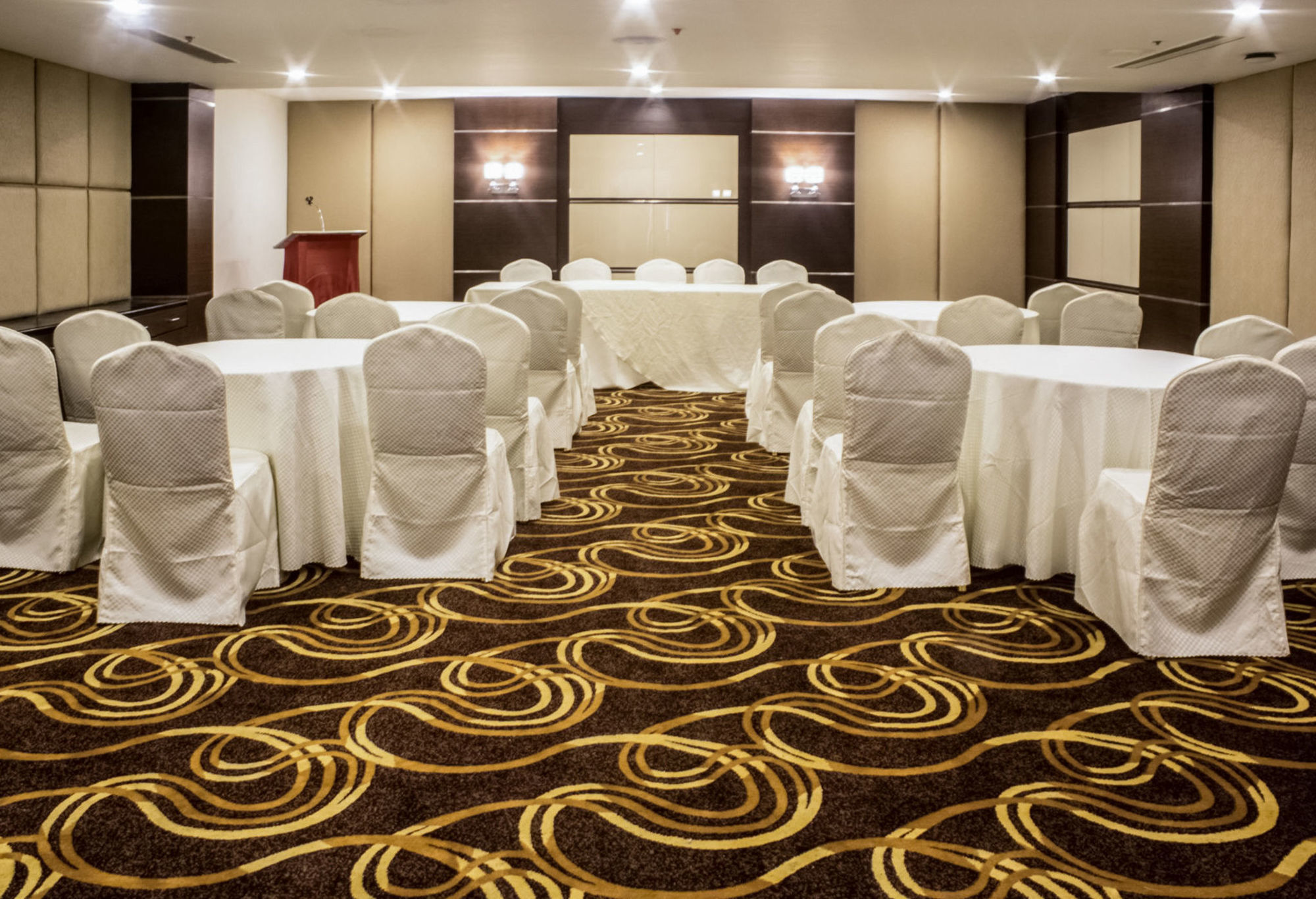 Southern Comfort Hotel 4*