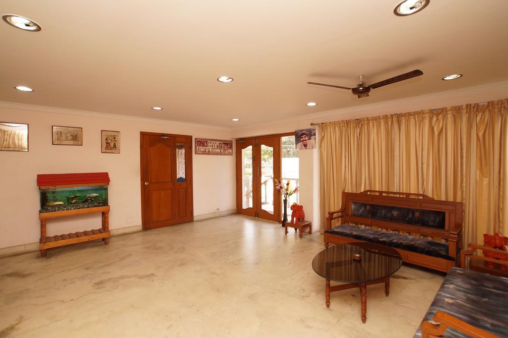 Guest house Lloyds Serviced Apartments, Near Music Academy Chennai