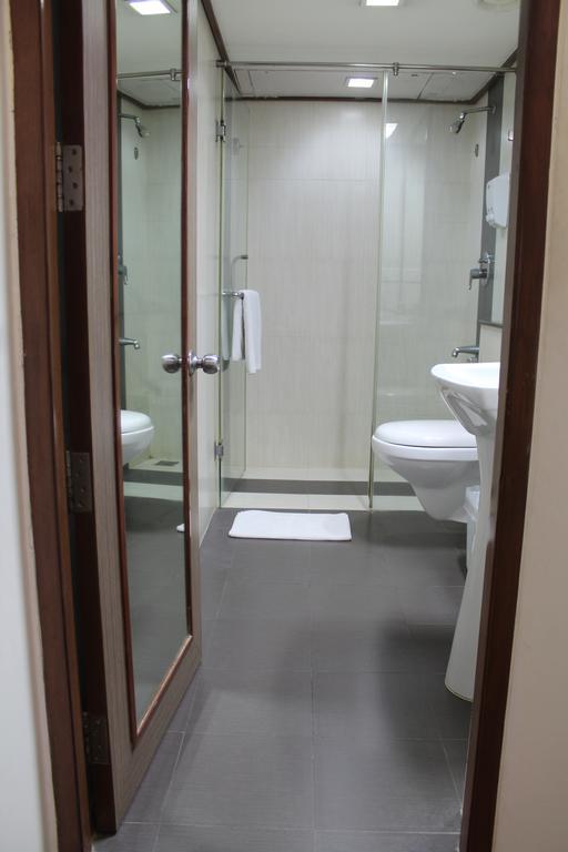 The Lotus Hotel, Venkatraman Street Aparthotel Chennai