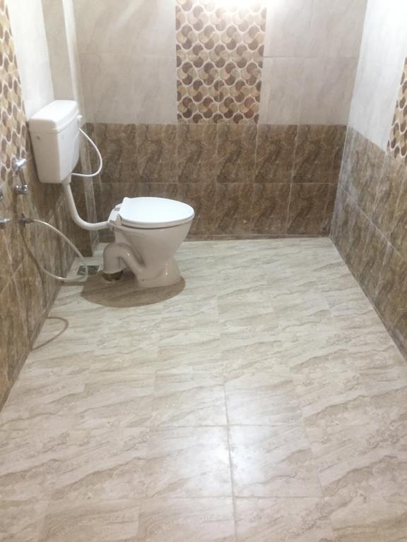 Apartamento Sterling Homes Near Sankara Nethralaya & Apollo Hospitals Service With Kitchen *