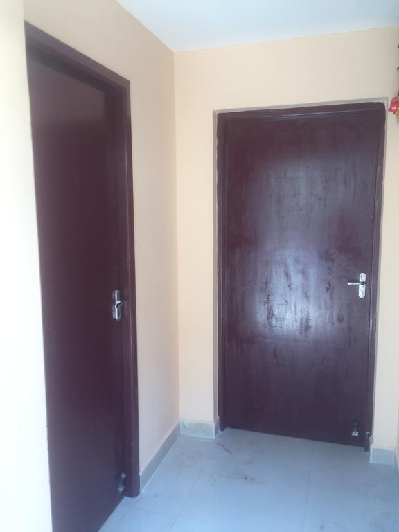 Sterling Homes Near Sankara Nethralaya & Apollo Hospitals Service With Kitchen Chennai