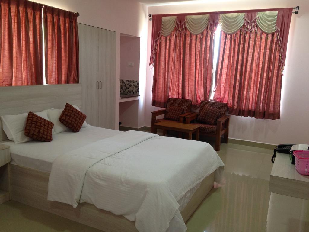 Oyo 4355 Goodland 2*