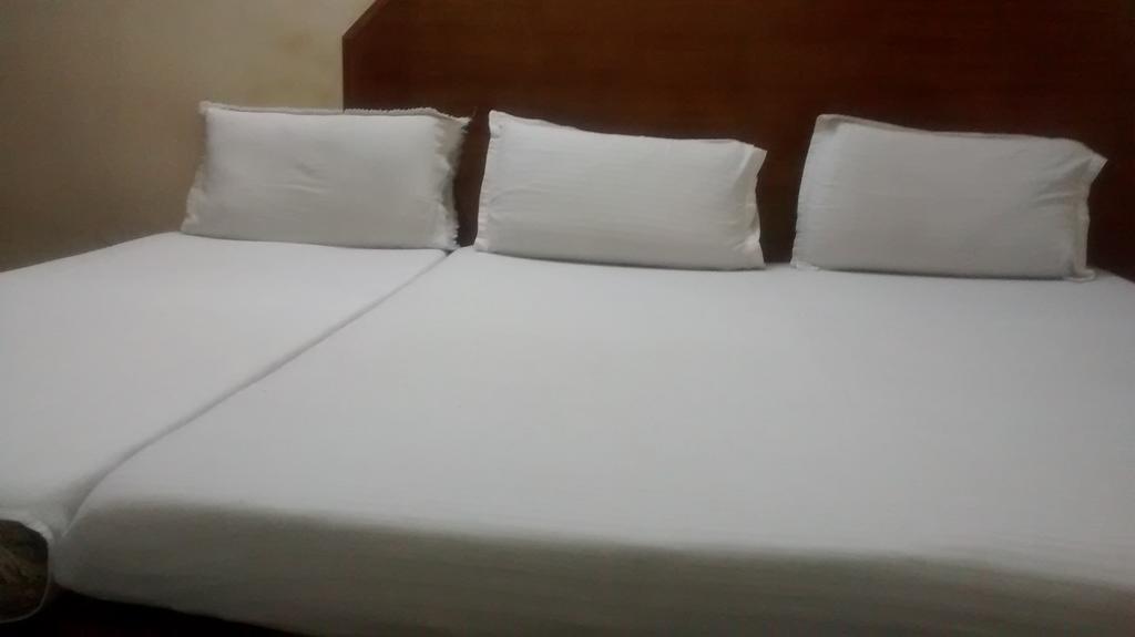 Guest house Central Mina Residency- Only For Indians *