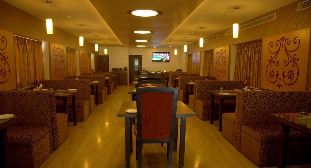 Gokulam Park Hotel 3*