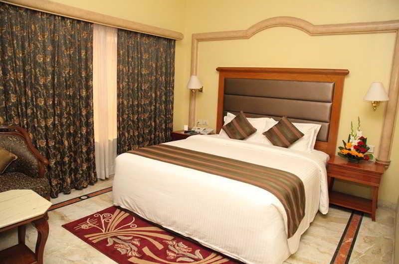 Hotel Raj Park