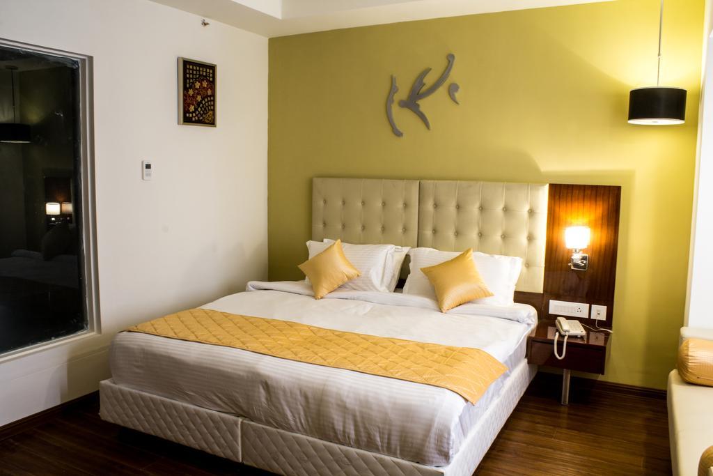 Southern Comfort Hotel 4*