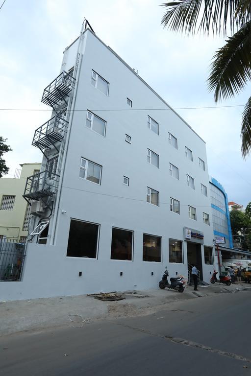 Season 4 Residences - Nungambakkam Near Us Consulate, Apollo Hospital, Shankar Nethralaya Hotel