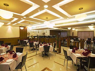 Super Townhouse Koyambedu Hotel 4*