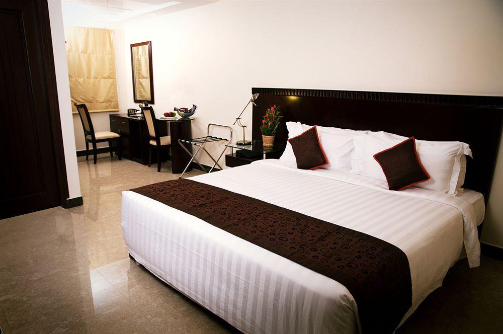 H Hotel 3*