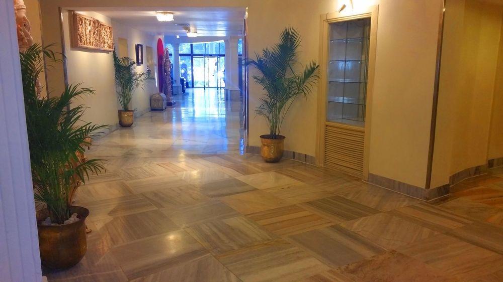 Hotel Ambassador Pallava 4*