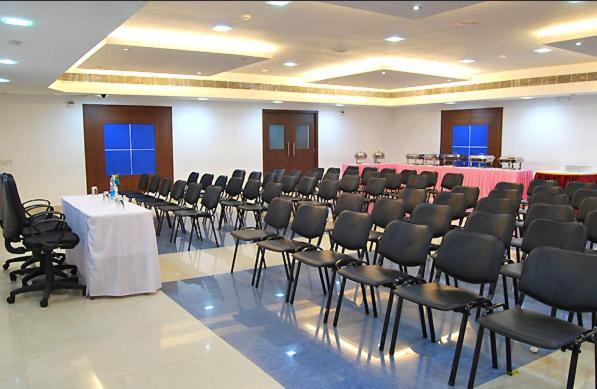 Fabexpress Black Pearl T Nagar Hotel Chennai