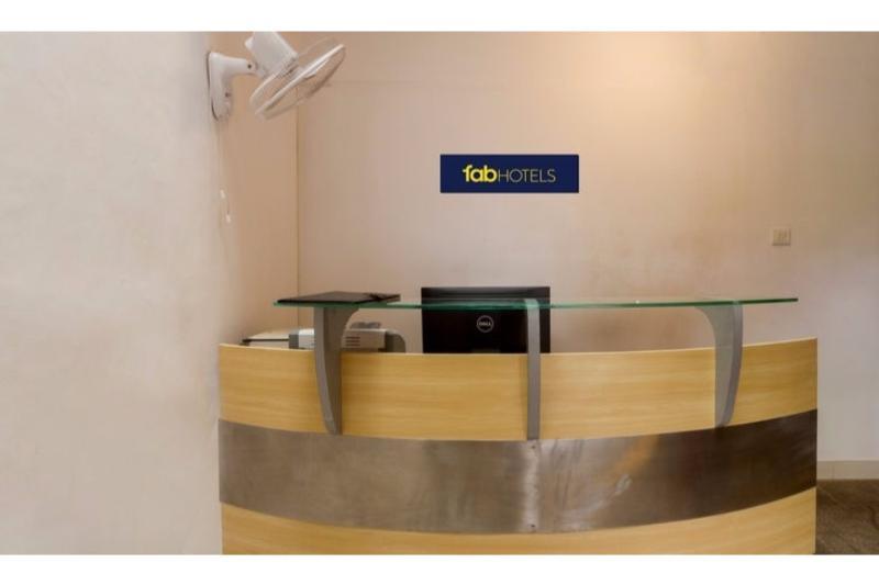 Capital O 35927 Comfort Suites Hotel Chennai