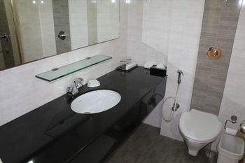 The Lotus Hotel, Venkatraman Street Aparthotel