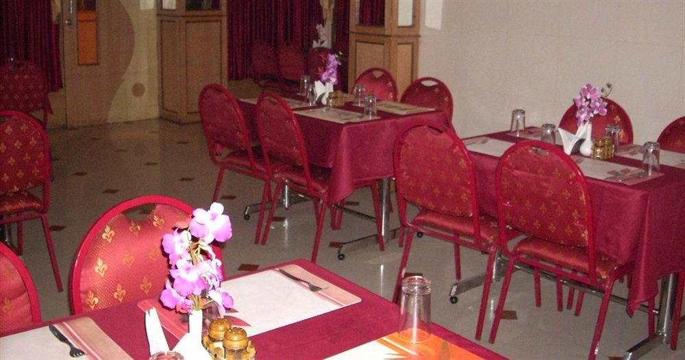 Manickam Grand Hotel