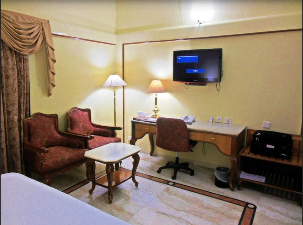Raj Park 4*