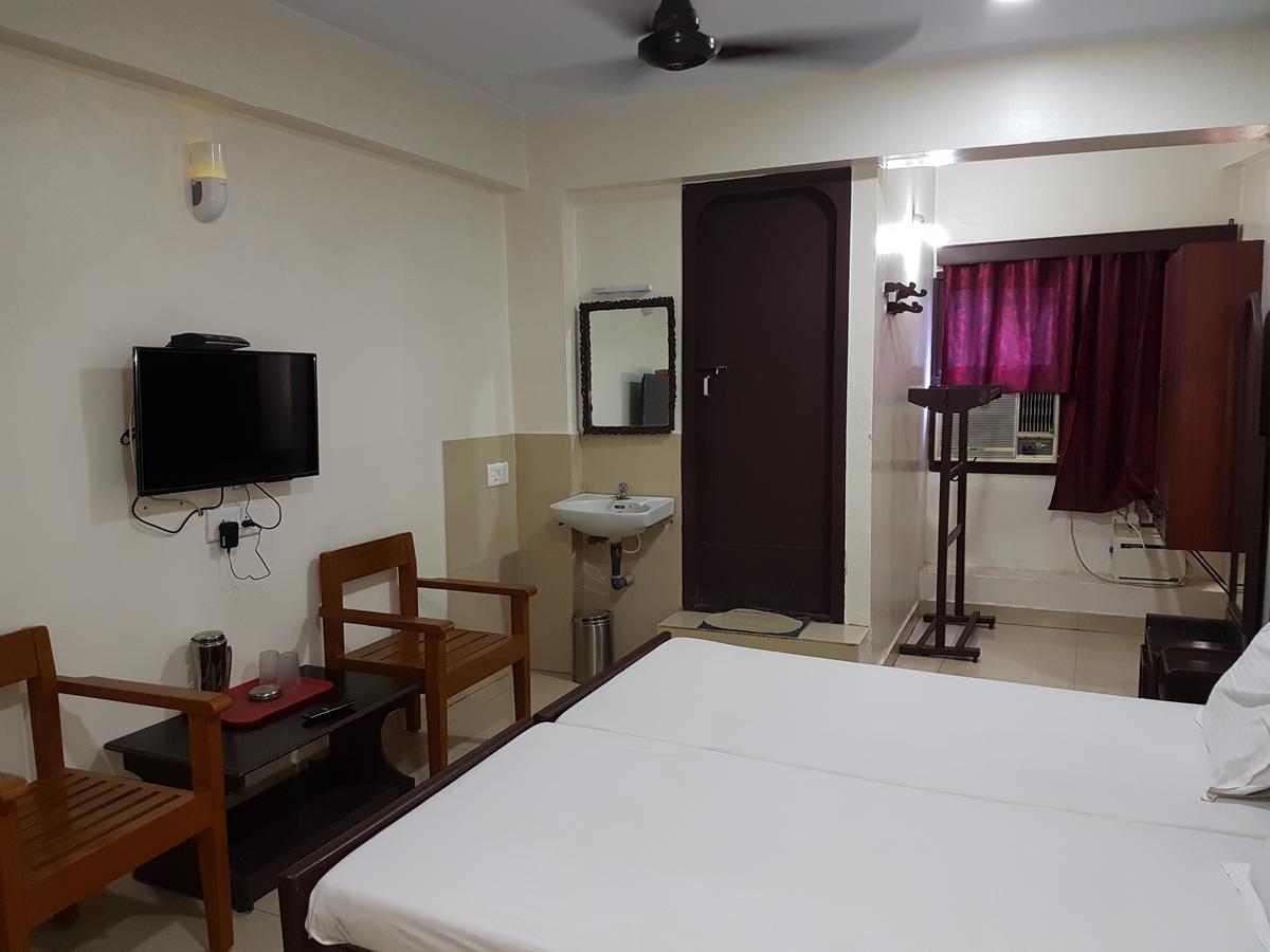 Hotel Sorrento Guest House Anna Nagar East Metro Shenoy Nagar Metro Budget Monthly Daily Rooms Hotel *