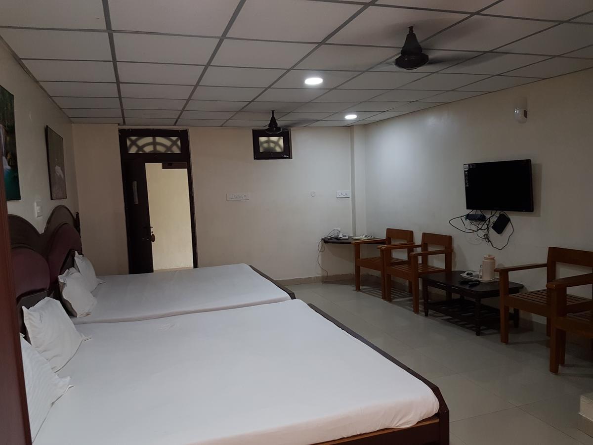 Hotel Sorrento Guest House Anna Nagar East Metro Shenoy Nagar Metro Budget Monthly Daily Rooms Hotel Chennai