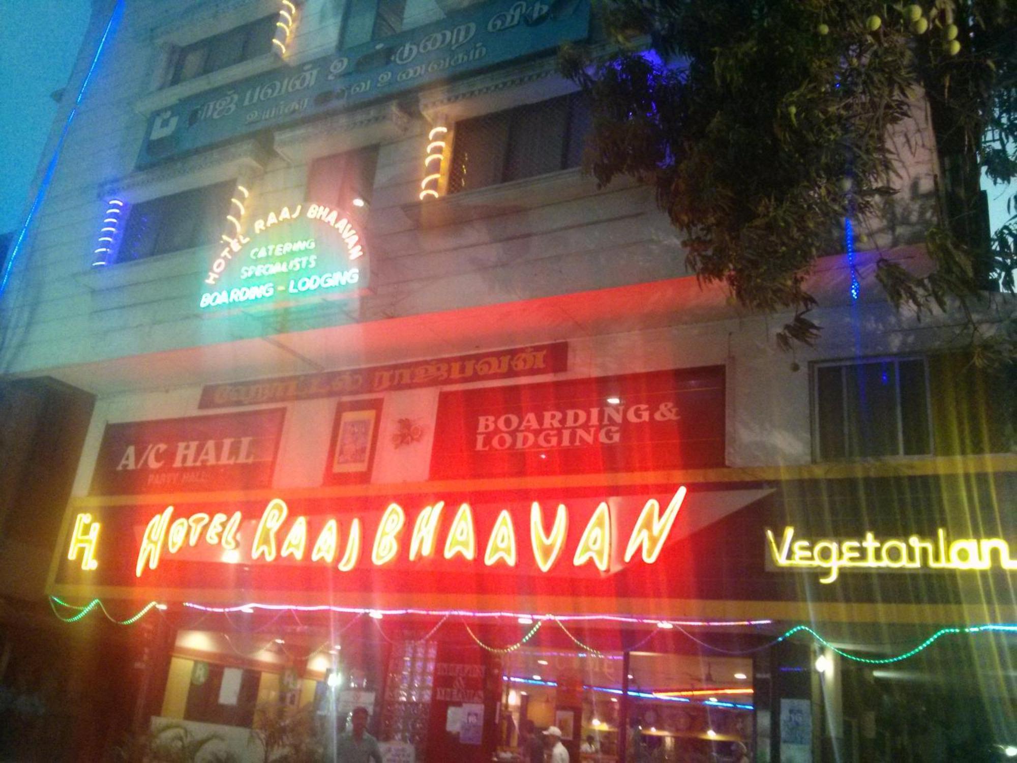 Oyo 5377 Raaj Bhaavan *