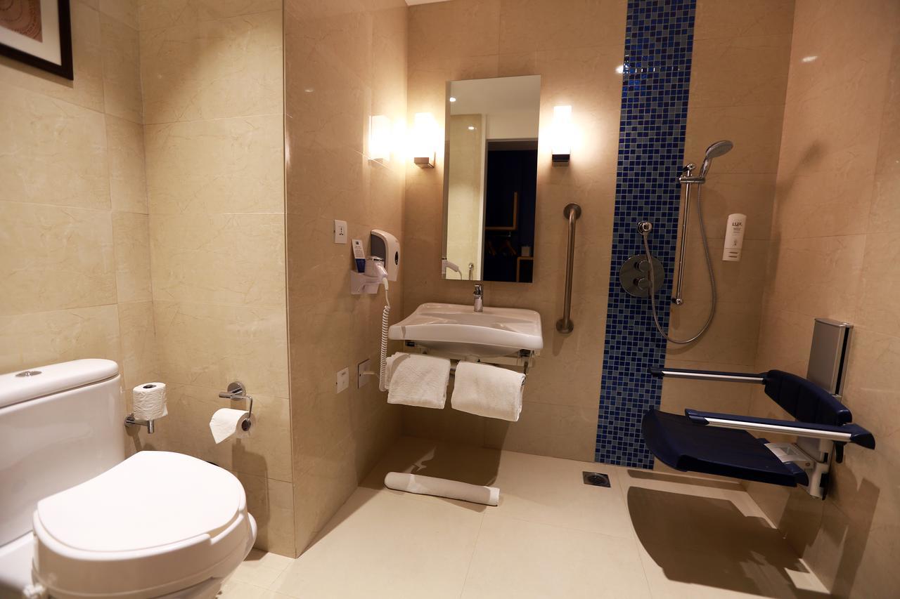 Express Old Mahabalipuram Road 4*