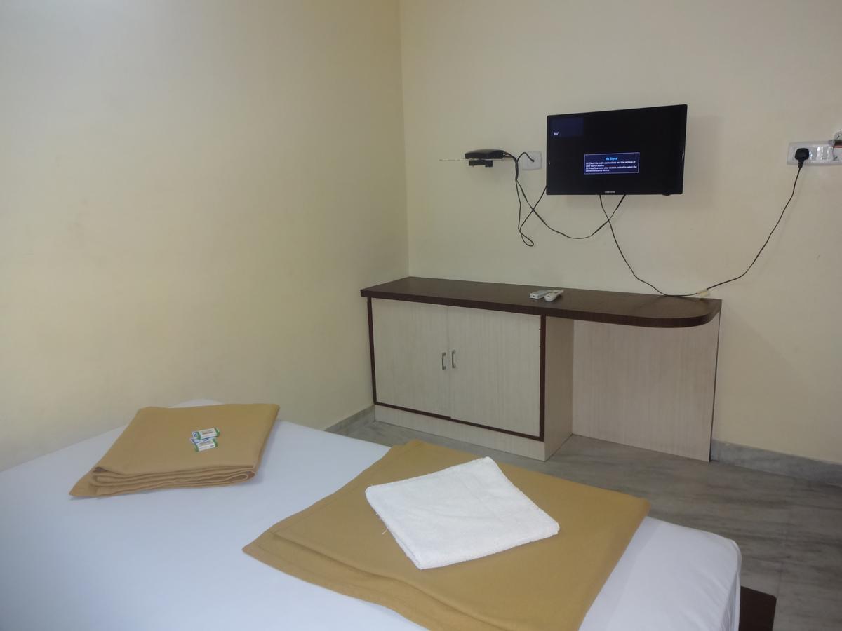 Avnb Towers Inn 2*