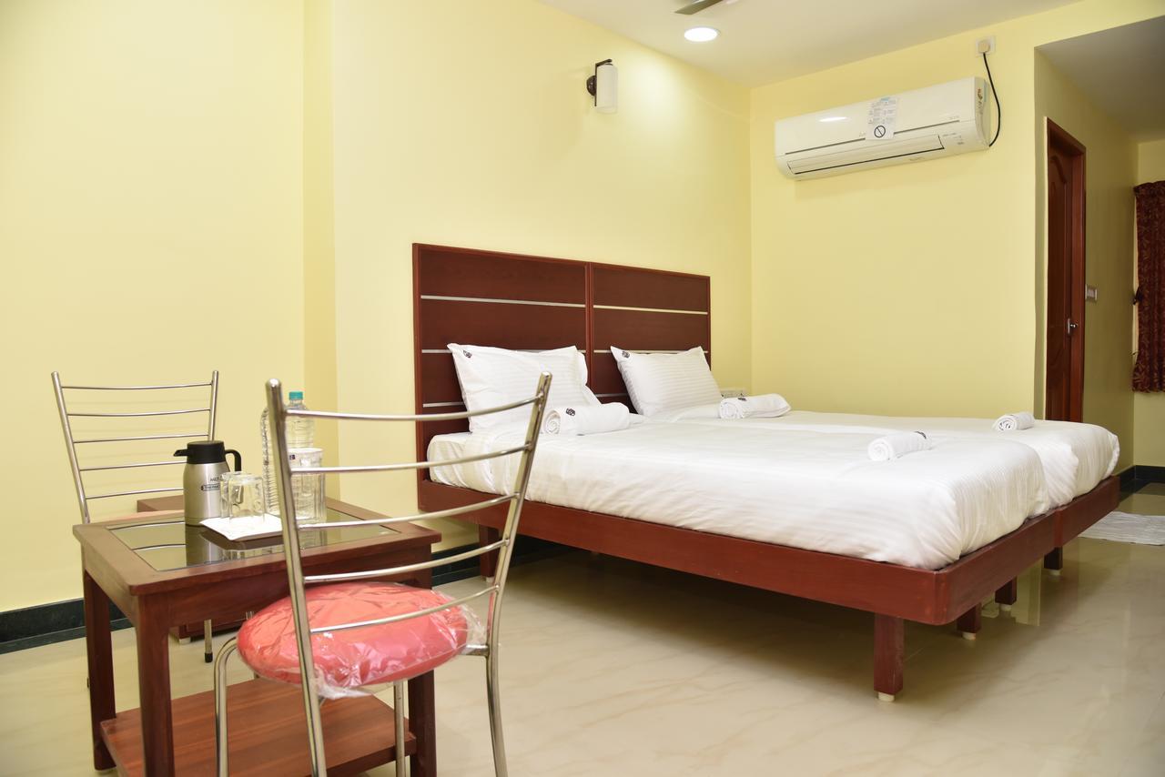 Sri Sai Nivas Hotel