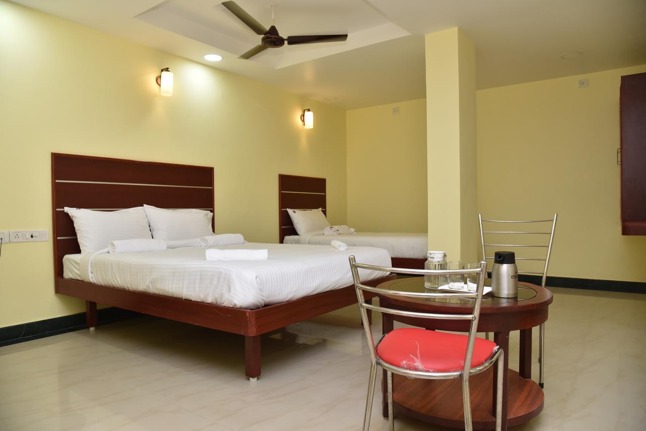 Sri Sai Nivas Hotel