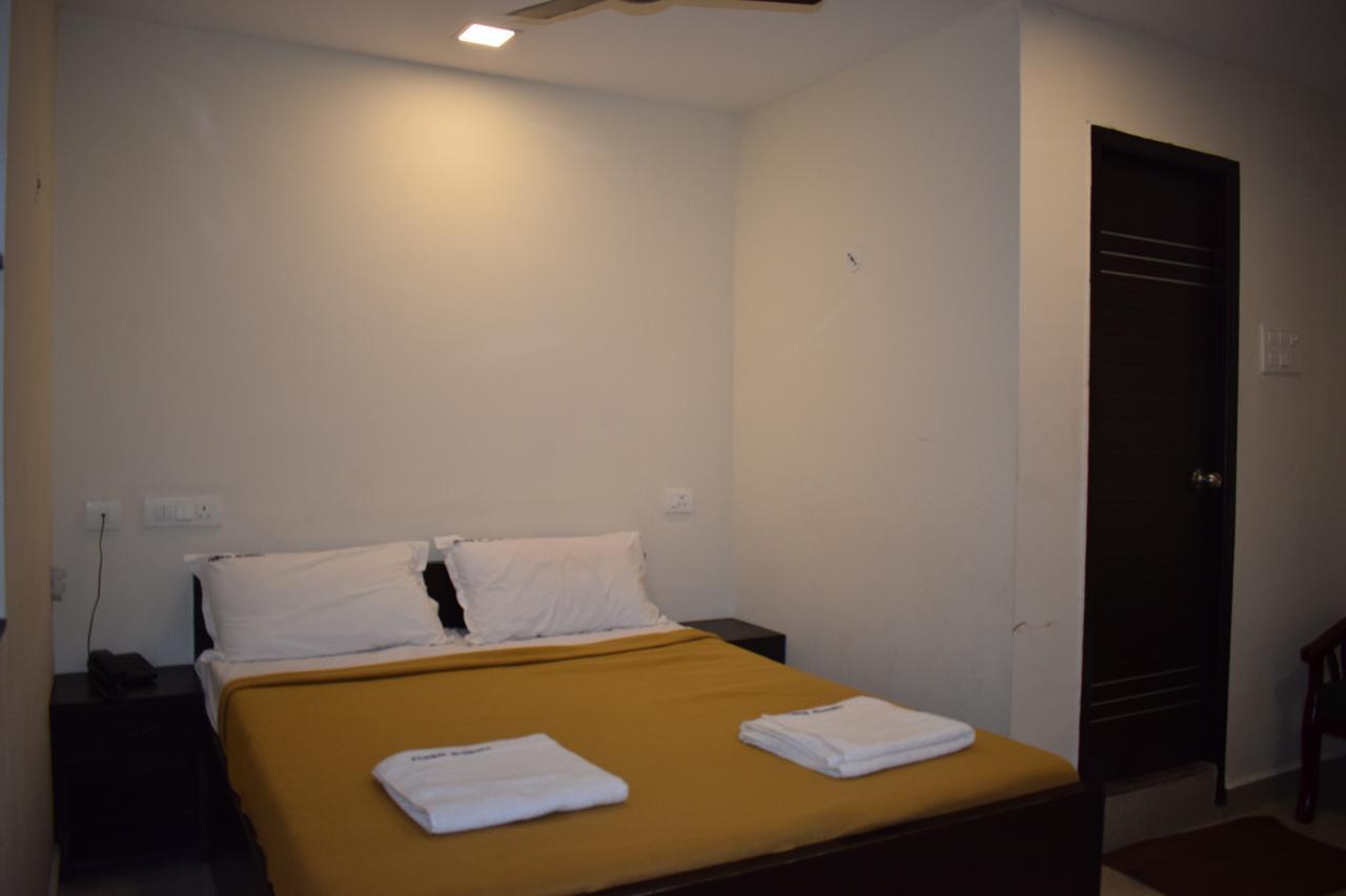 Pammal Residency Hotel 2*