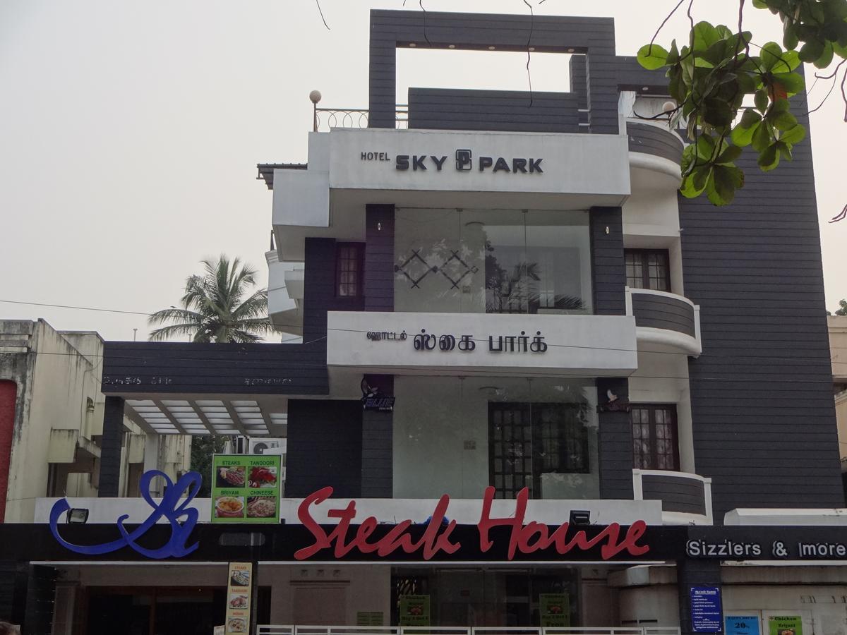 Sky Park Hotel 3*