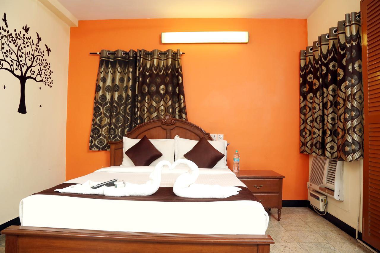 Rich Suites - Next To Accord Metropolitian. *