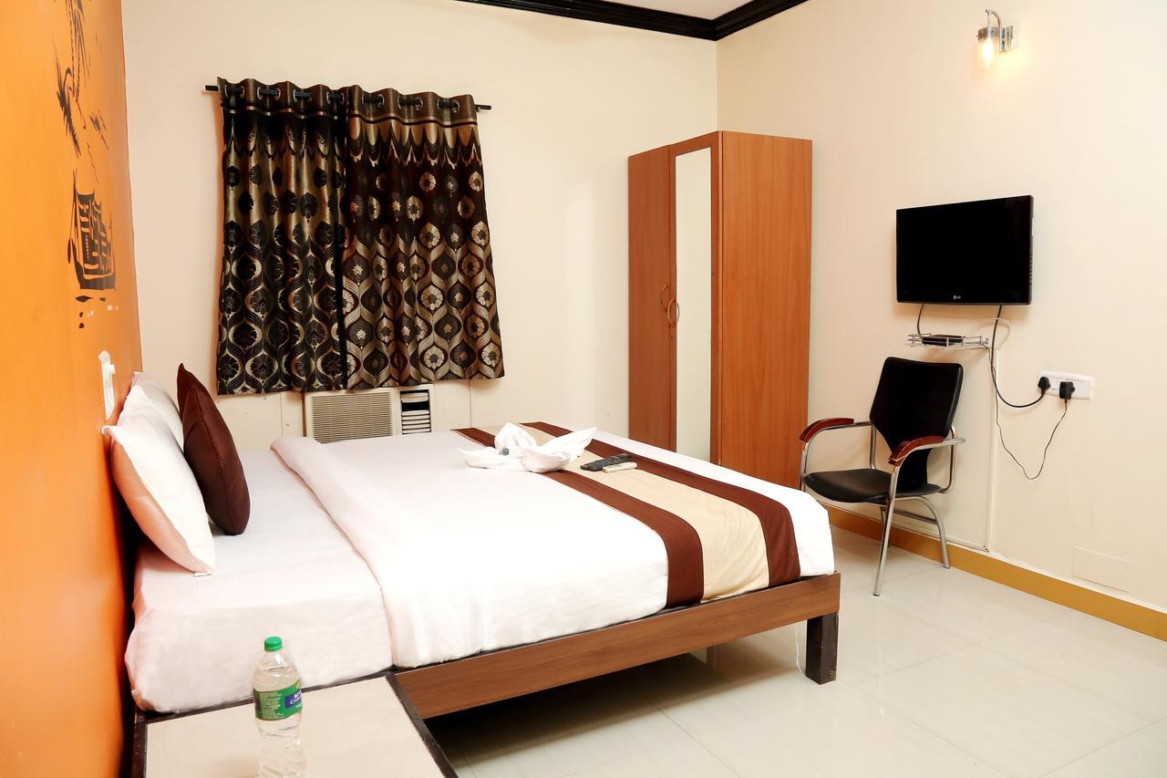 Rich Suites - Next To Accord Metropolitian. * Chennai
