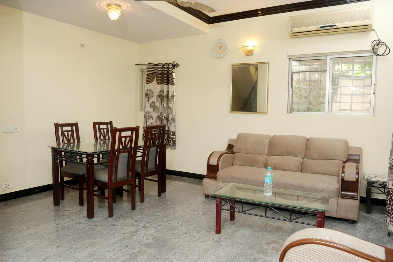 Rich Suites - Next To Accord Metropolitian.