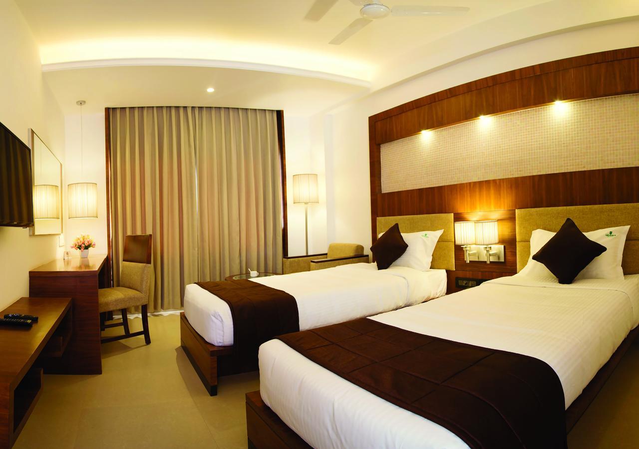 Hotel Urvashi Residency 3*