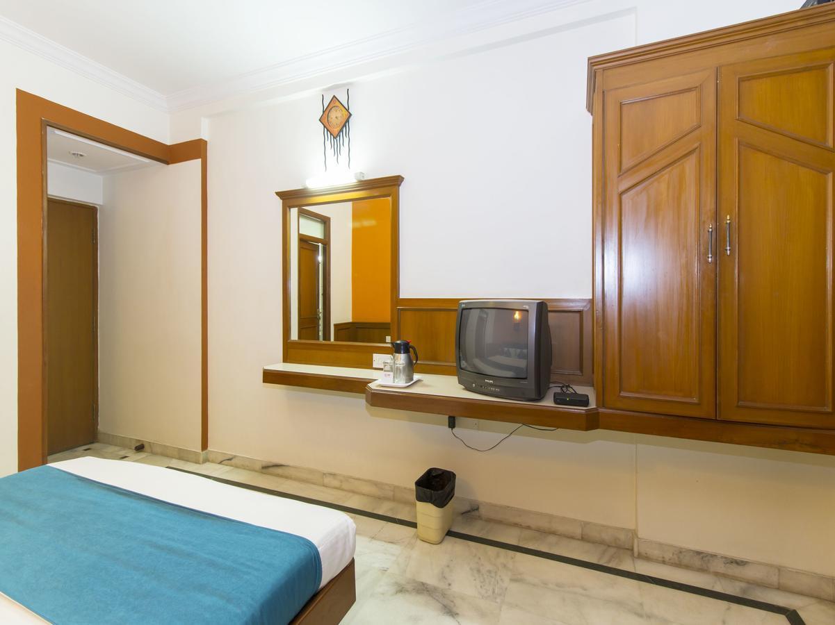 Hotel Adarsh Chennai
