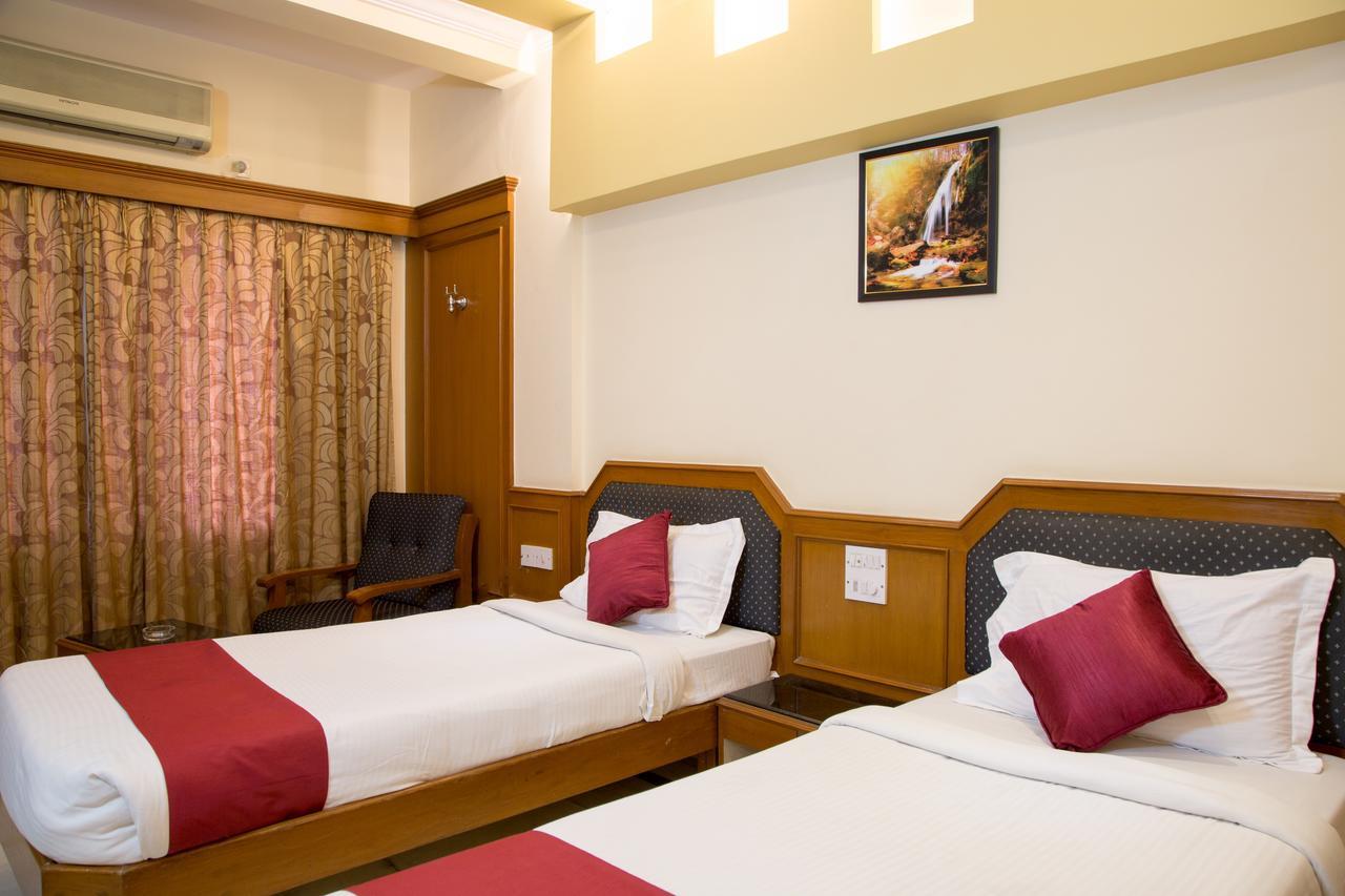 Hotel Adarsh
