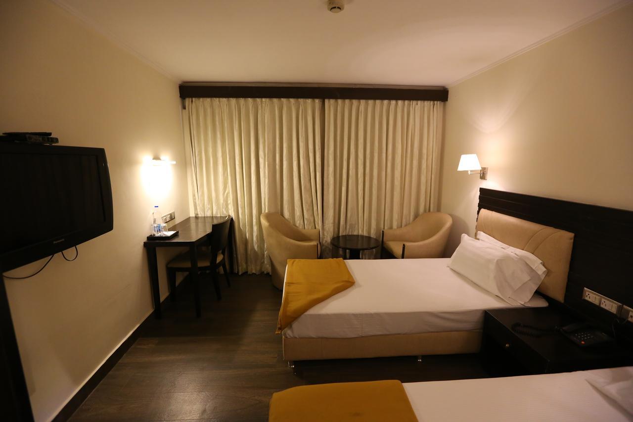 Hotel La Castle Chennai