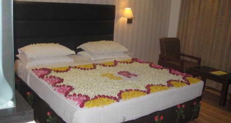 Hotel Royal Regency Lifotel By Crossway 3*