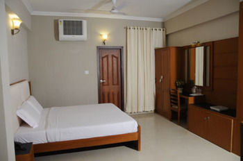 Pearl International Hotel