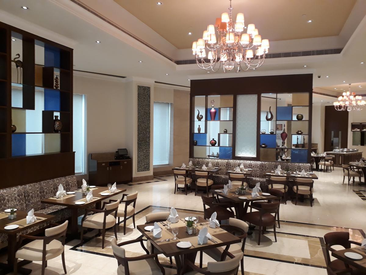 Hotel Ramada Plaza 5*